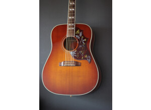 Gibson [Square Shoulder Series] Hummingbird - Heritage Cherry Sunburst