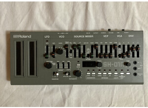 Roland SH-01A (25564)