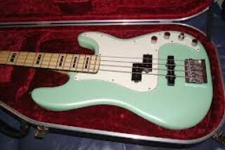 Fender FSR 2012 Deluxe P Bass Special
