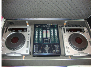 Pioneer cdj 800 mk2 + Table ECLER + Flycase