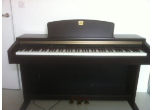 Yamaha Clavinova CLP-130