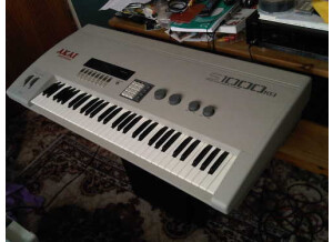 Akai S1000KB (97875)