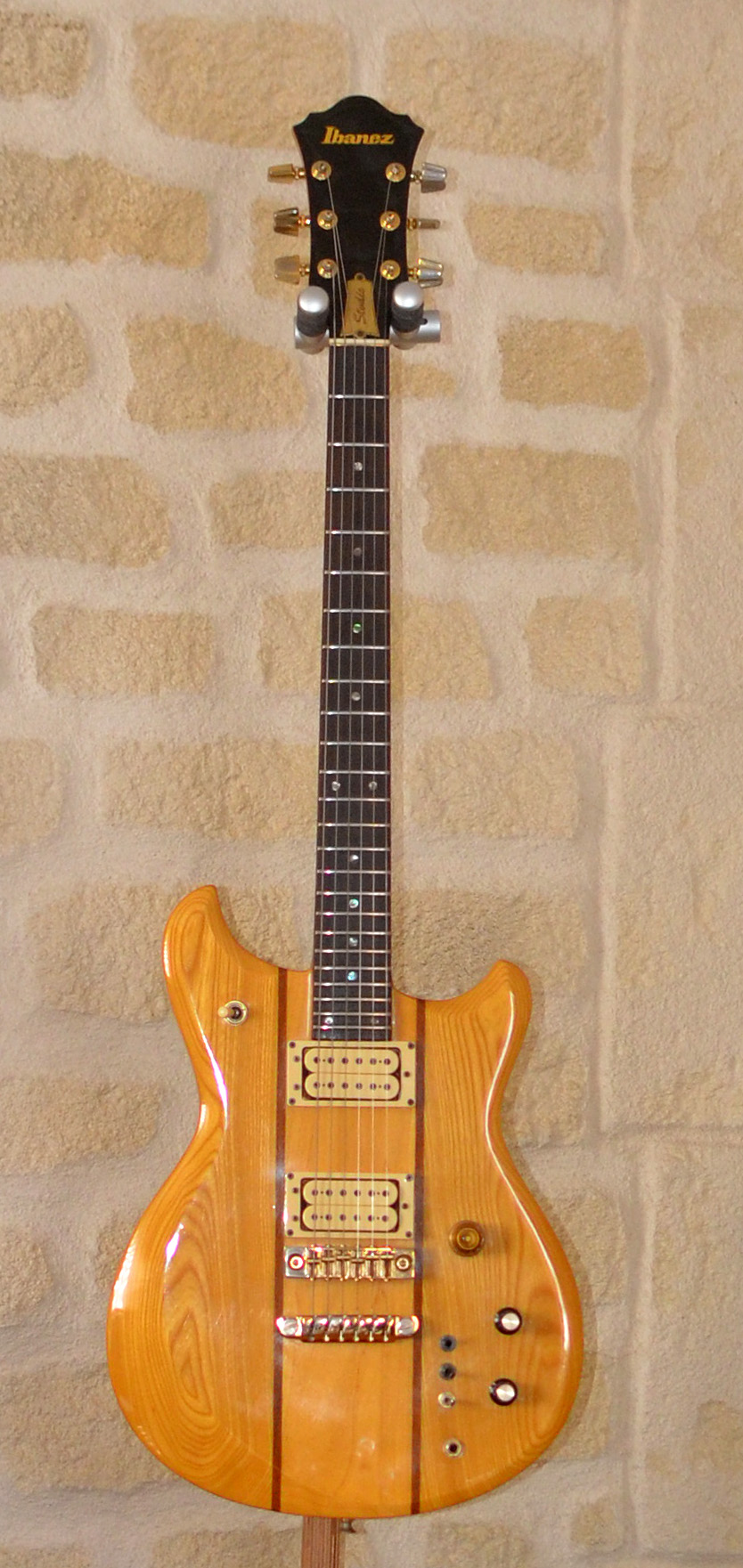Ibanez st300 store