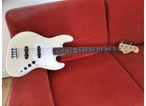 Fender Made in Japan Traditional '70s Jazz Bass