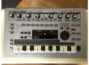 Roland MC-303 (95319)