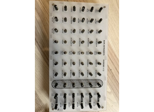 Bastl Instruments 60Knobs