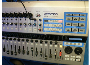 ...et proposant un ensemble de pads bien pratiques pour la saisie des drums.