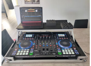 Denon DJ MCX8000 (6700)