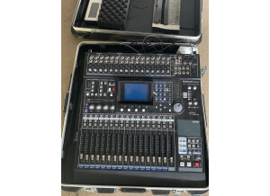 Tascam DM-24 (90433)