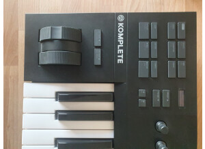 Native Instruments Komplete Kontrol A25 (84619)
