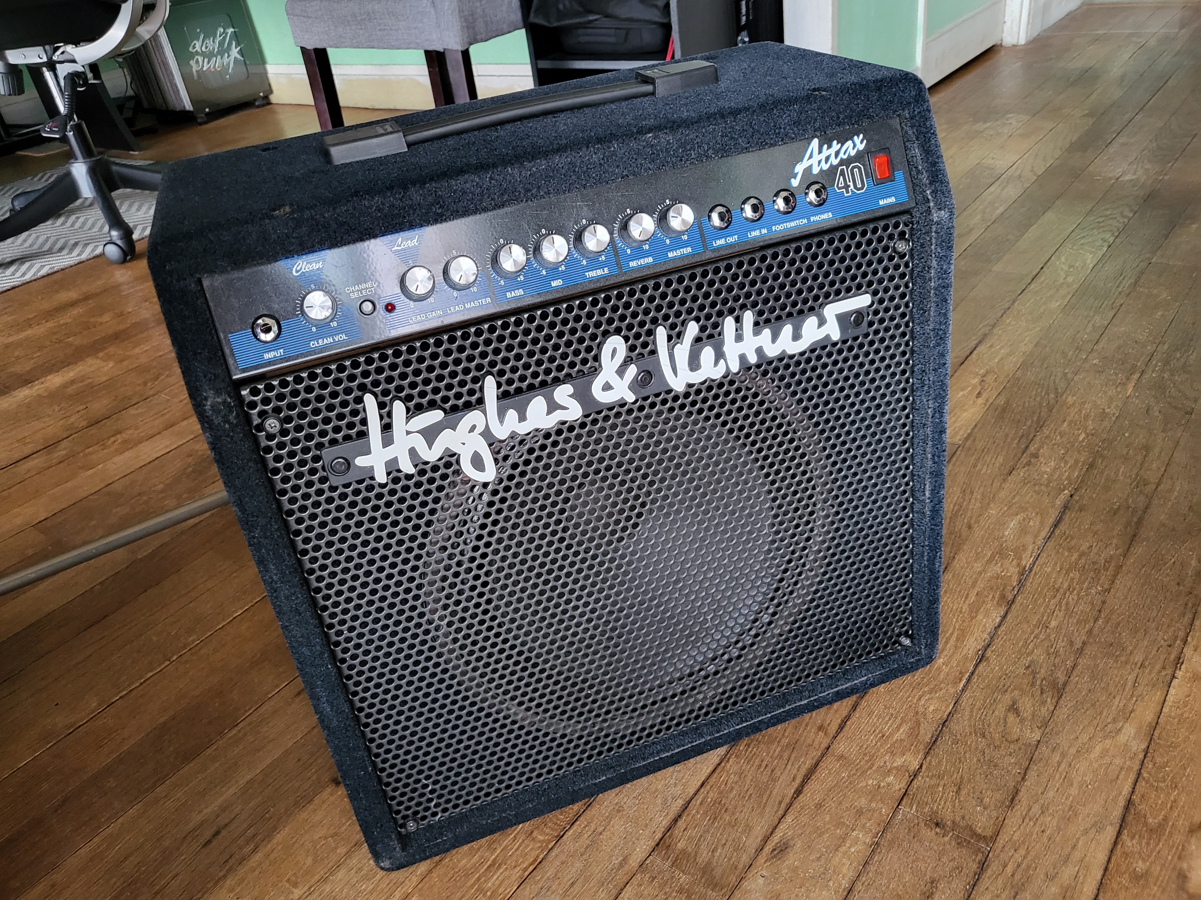 Pictures and images Hughes & Kettner Attax 40 - Audiofanzine