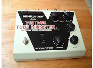 Behringer Vintage Tube Monster VT999 (97555)