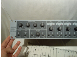 Behringer Combinator MDX8000 (38197)