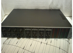 Behringer Combinator MDX8000 (30337)