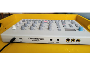 Elektron Model:Cycles (42437)