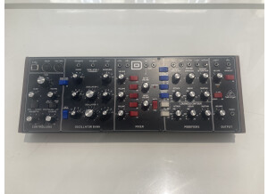 Behringer Model D (86253)