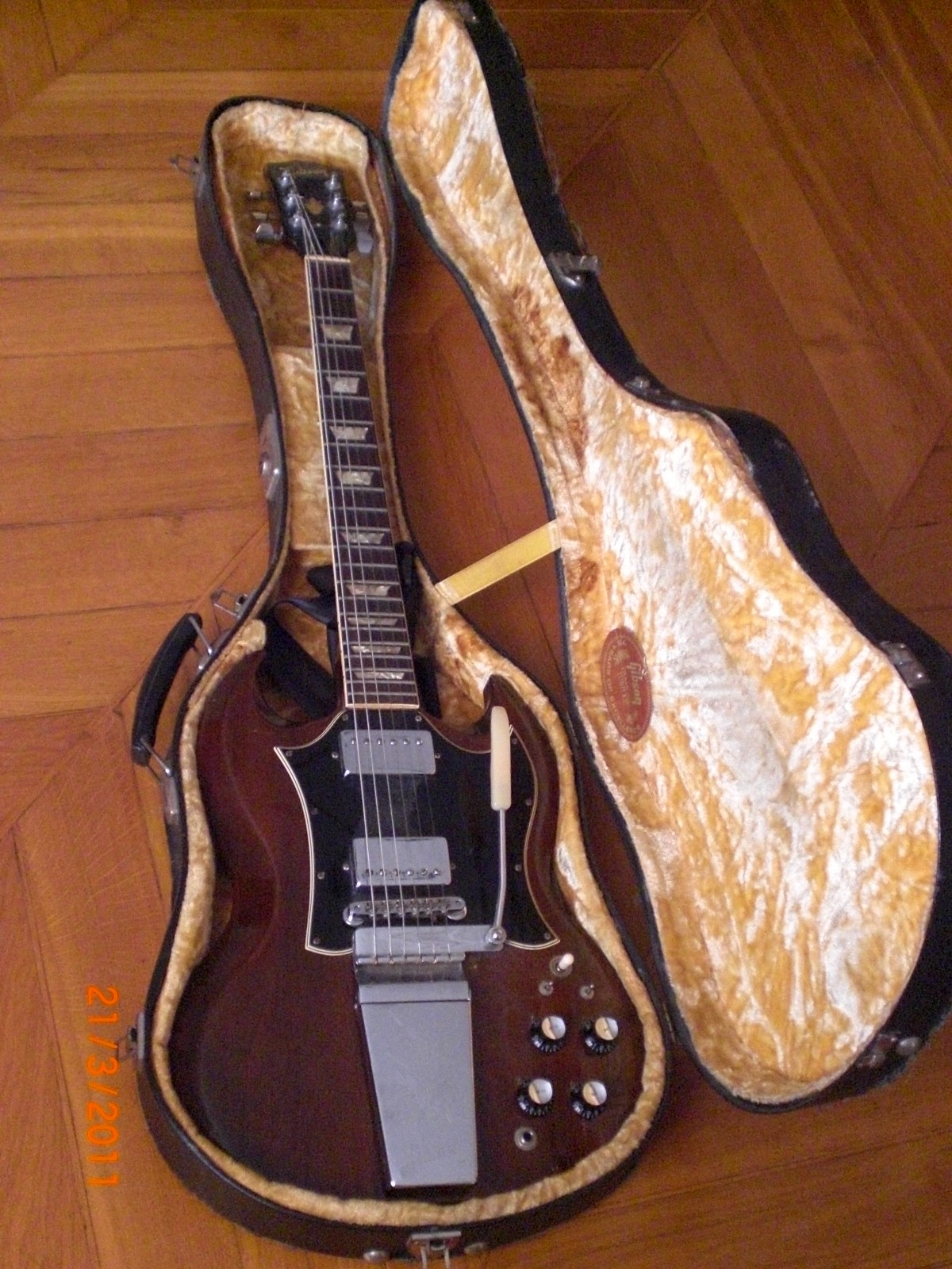 Gibson Angus Young SG