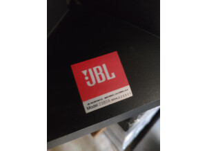 JBL 2445J
