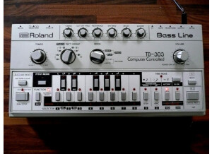 Roland TB-303 (80976)