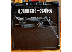 Roland Cube-30