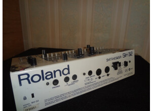 Roland SH-32 (80490)
