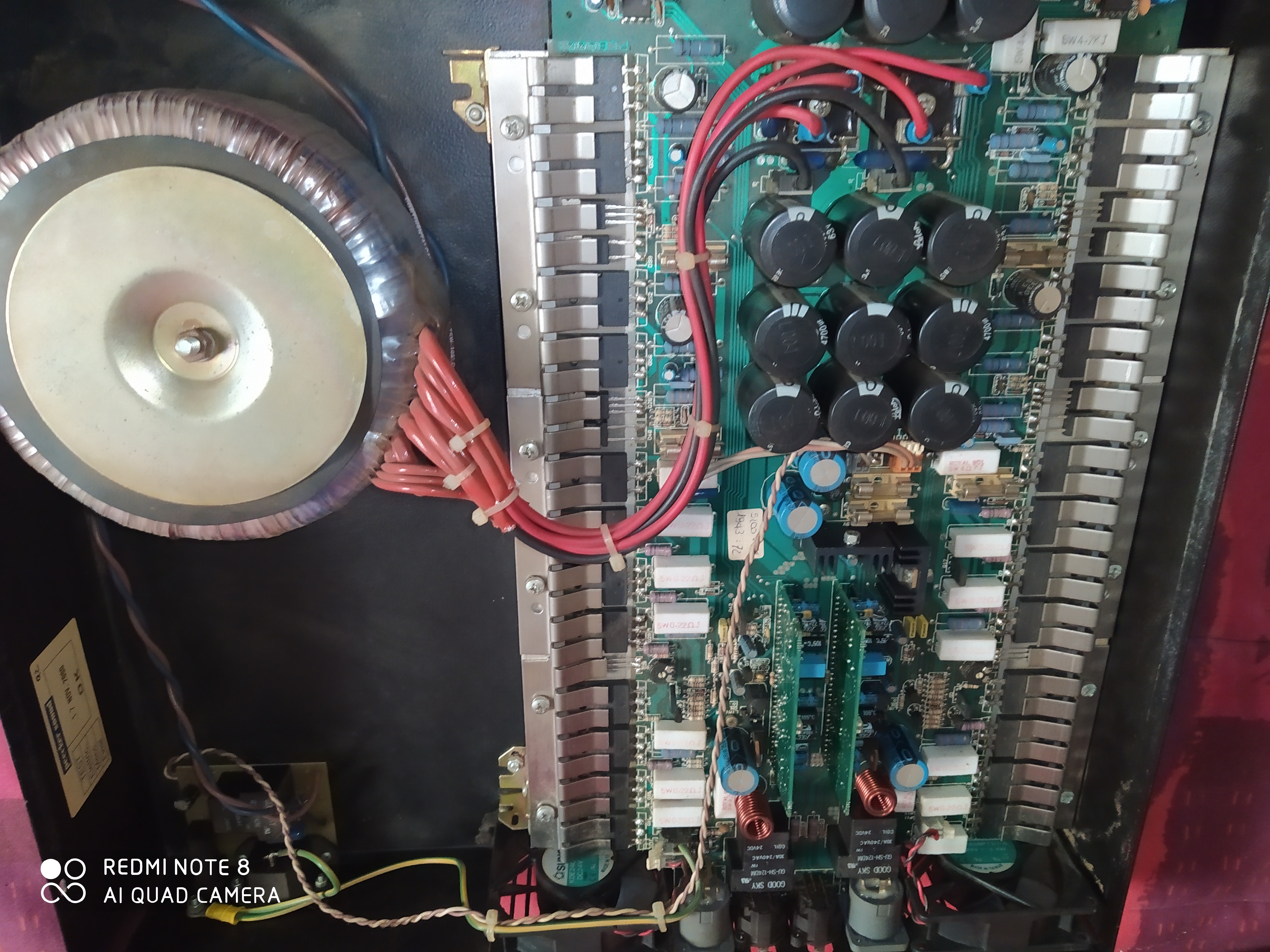 Vends Amplificateur de qualité Peecker Sound HT800 2x700W RMS