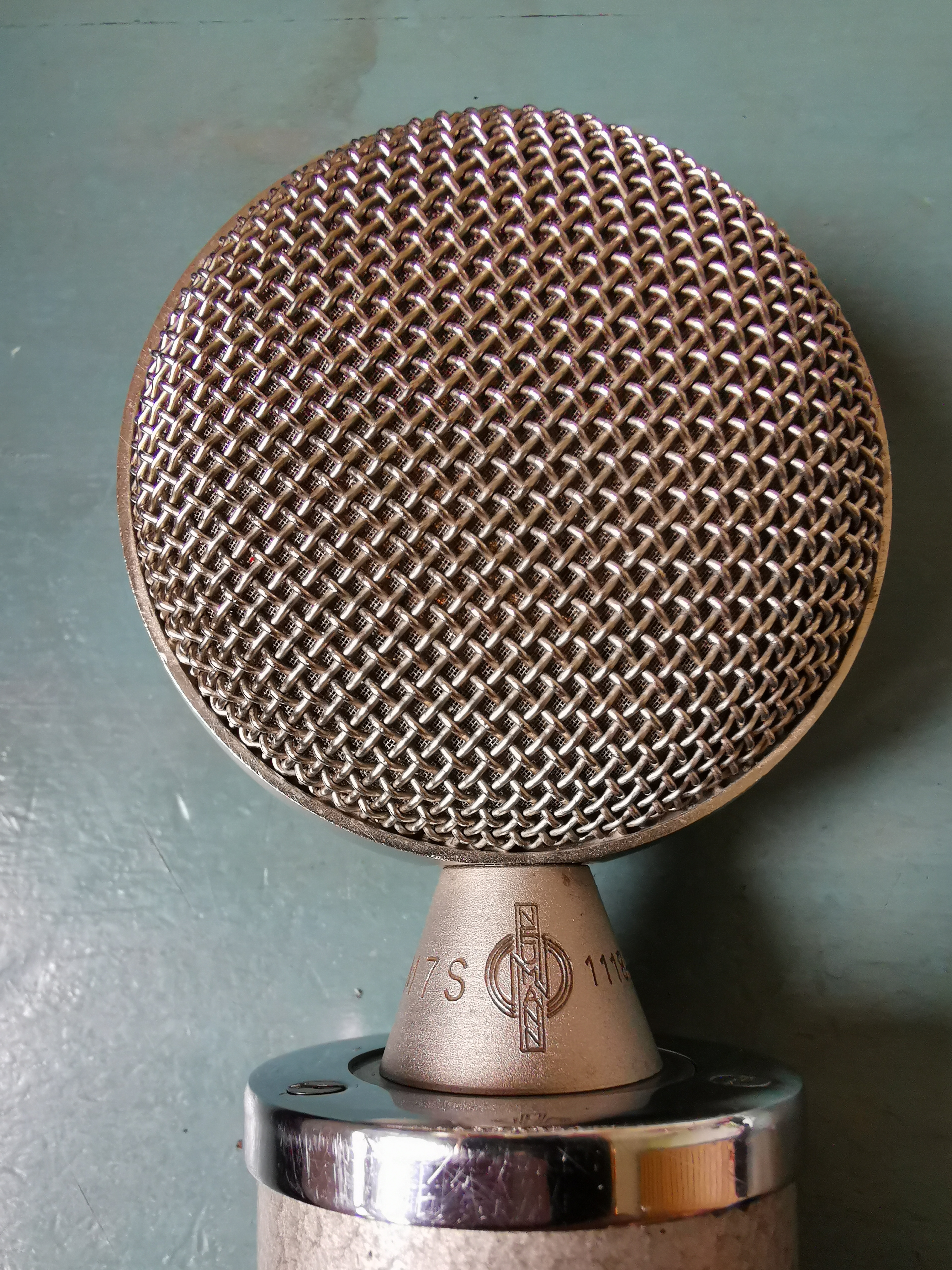 Neumann cmv 563 (1240)