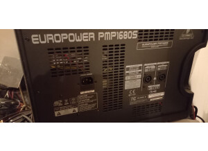 Behringer Europower PMP1680S
