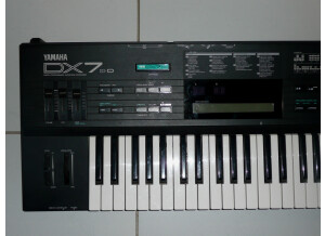 Yamaha DX7 IID (98045)