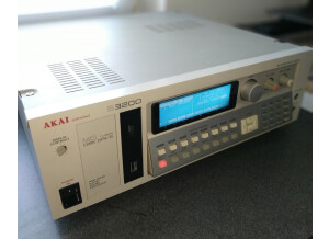 Akai Professional S3200