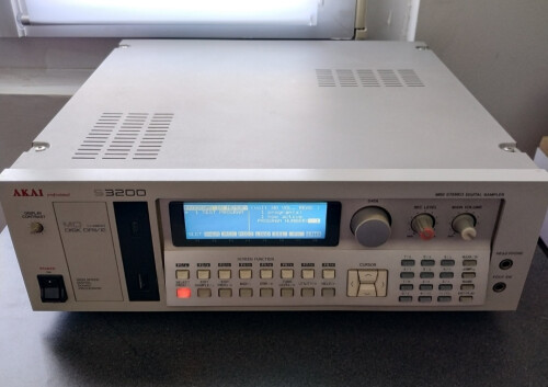 Akai Professional S3200 (68174)