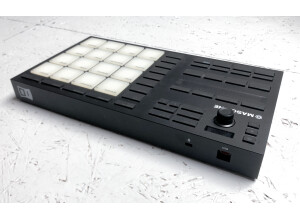 Native Instruments Maschine Mikro mk3 (11102)