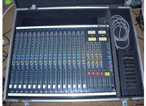 Soundcraft 200SR 16/4/4/2