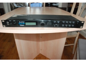 Alesis D4 (31876)