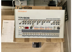 Roland TR-909 (62249)
