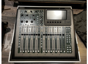 Behringer X32 Compact (53663)