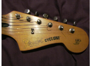 Fender CYCLONE