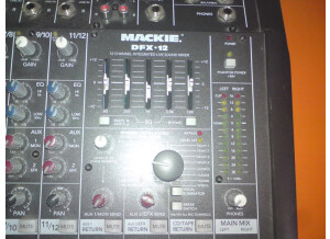Mackie DFX-12