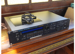 Roland JV-1080 (18120)