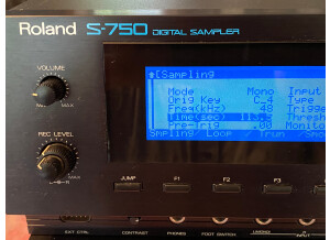 Roland S-750