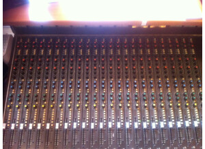 Soundcraft Series 1600 (96385)