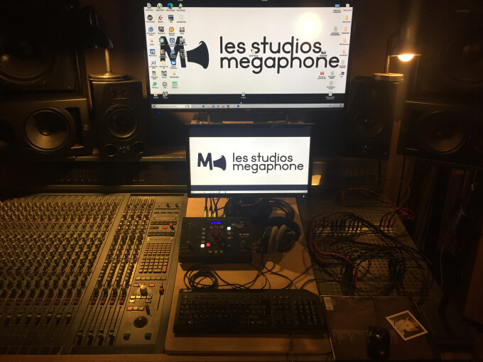 studio_ gros_plan.JPG studio_ gros_plan.JPG