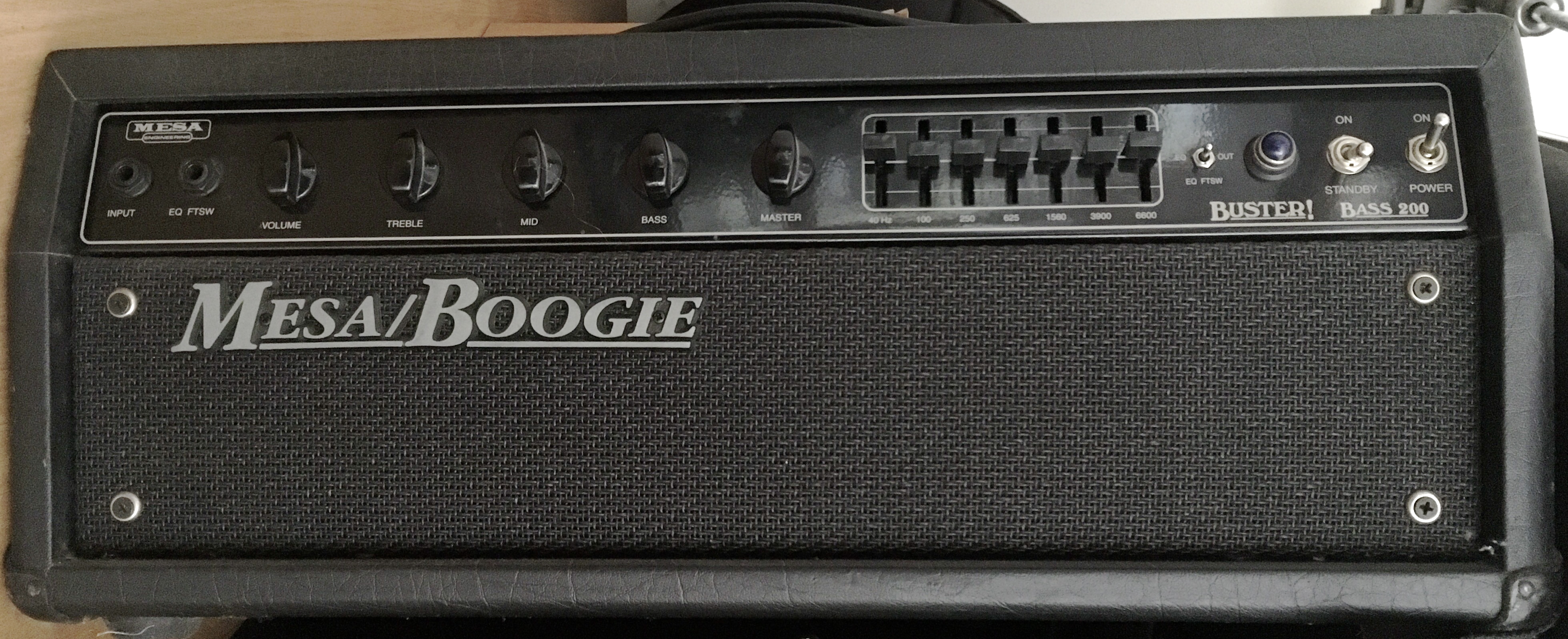 Vd tête Mesa Boogie Buster Bass 200 à lampes