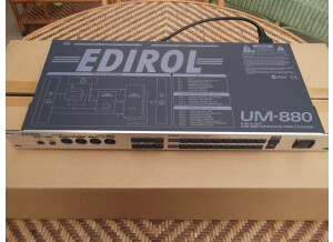 Edirol UM-880 (2937)