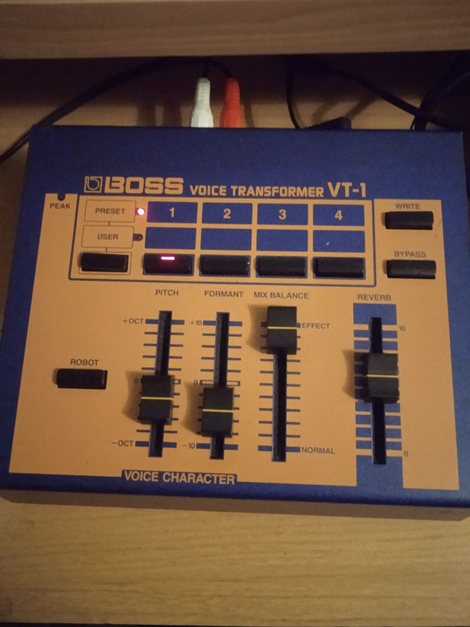 BOSS VT-1Voice Transformer ボイストランスフォーマー - エフェクター