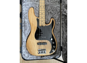 Fender American Elite Precision Bass (1930)