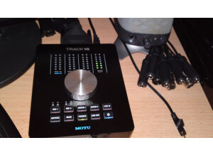 MOTU Track16 (22073)