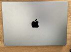 MacBook Pro M1 Max 64 Gig , 2 tera 
