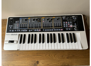 Roland SH01.HEIC