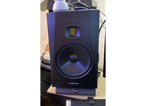 ADAM Audio T8V (88763)